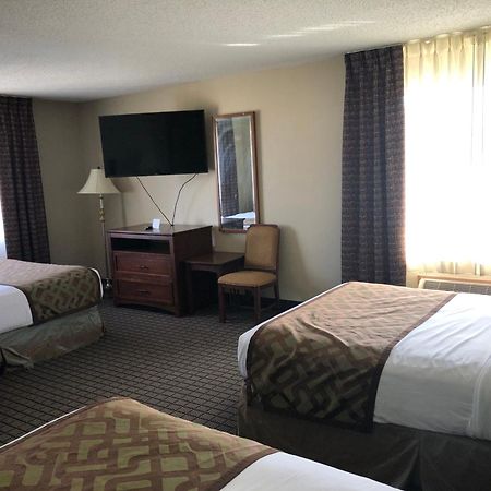 Regency Inn Geneseo Il I-80 מראה חיצוני תמונה
