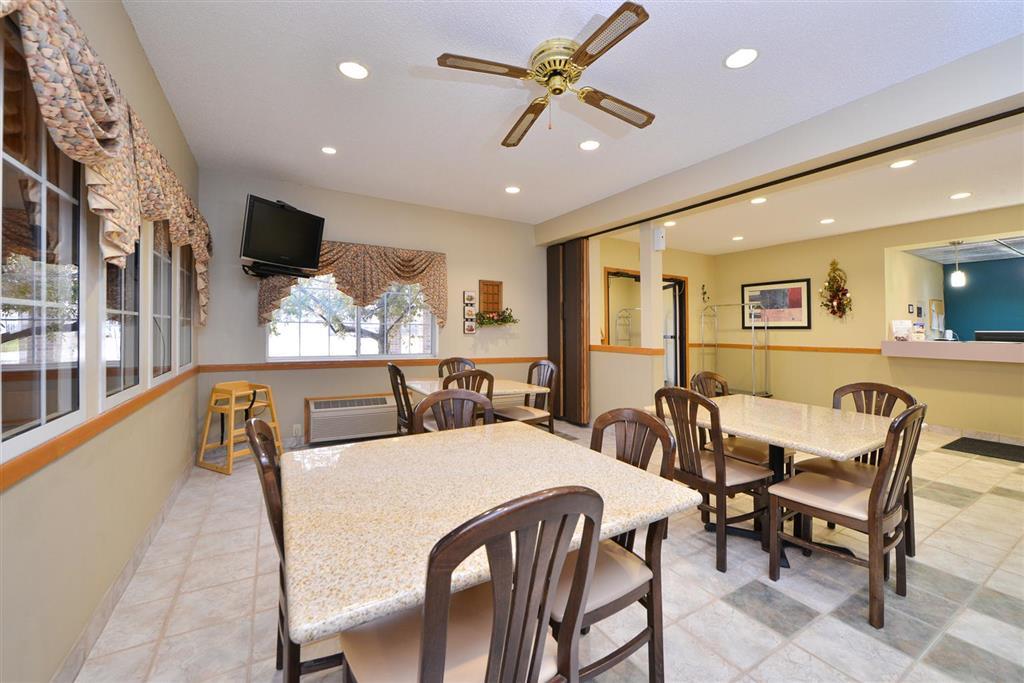 Regency Inn Geneseo Il I-80 מסעדה תמונה