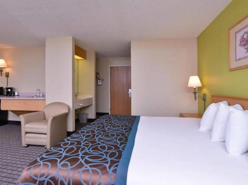 Regency Inn Geneseo Il I-80 מראה חיצוני תמונה
